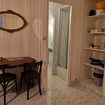 La Roseraie Guest house 3*