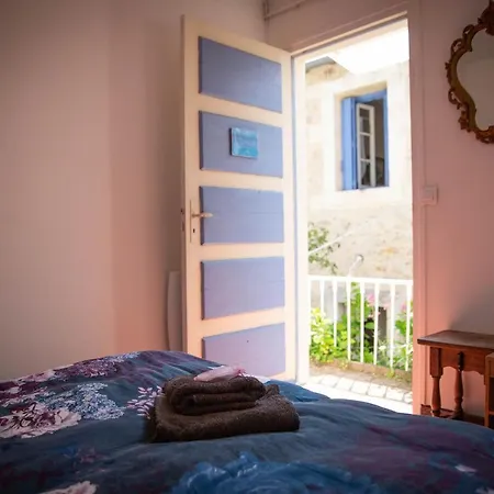 La Roseraie Guest house 3*