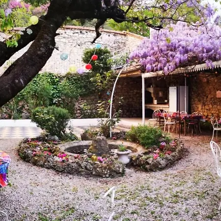 Guest house La Roseraie 3*