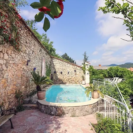La Roseraie Guest house 3*